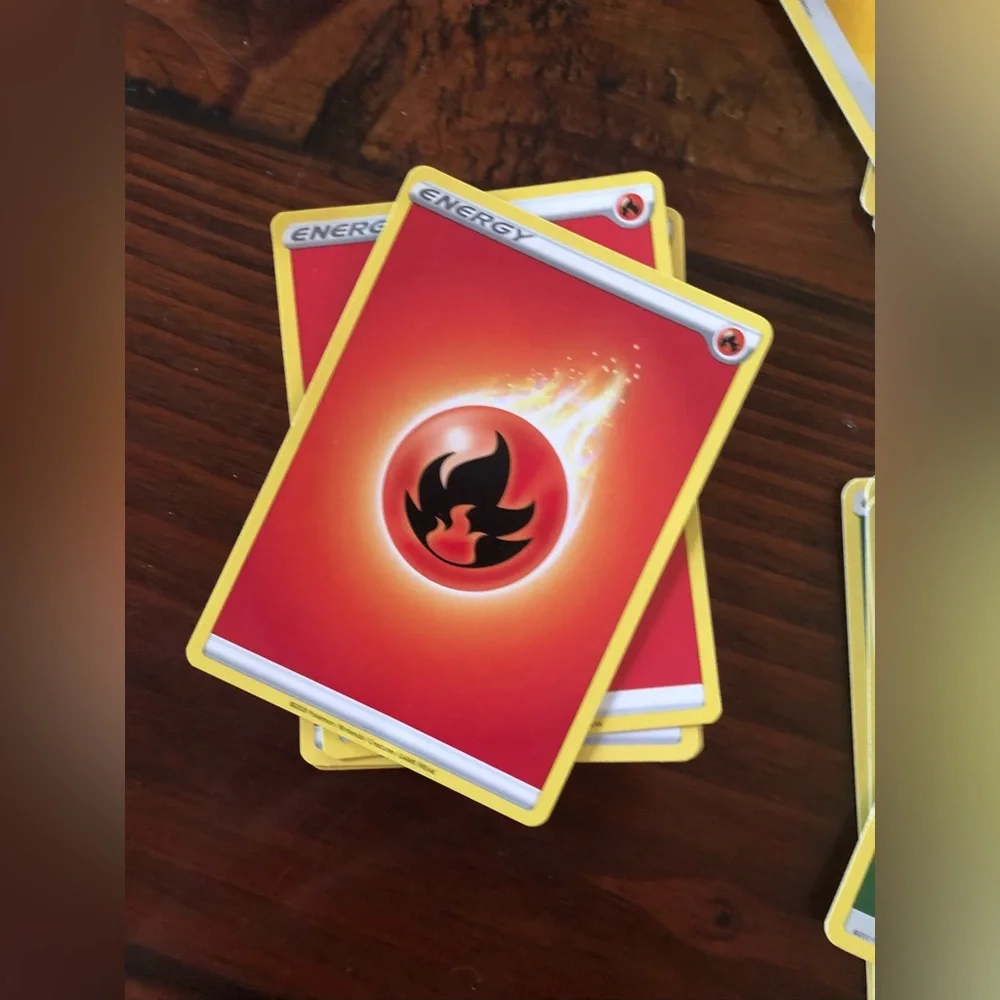 LIKE NEW Pokémon ENERGY Cards